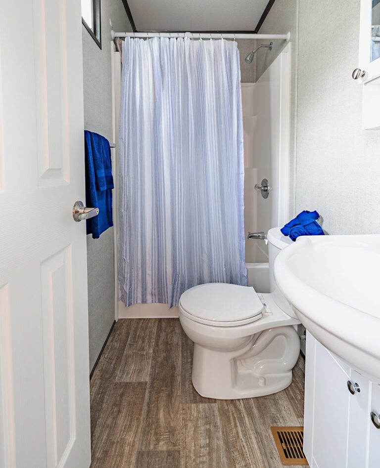 Ridgeville Cottage 613-washroom